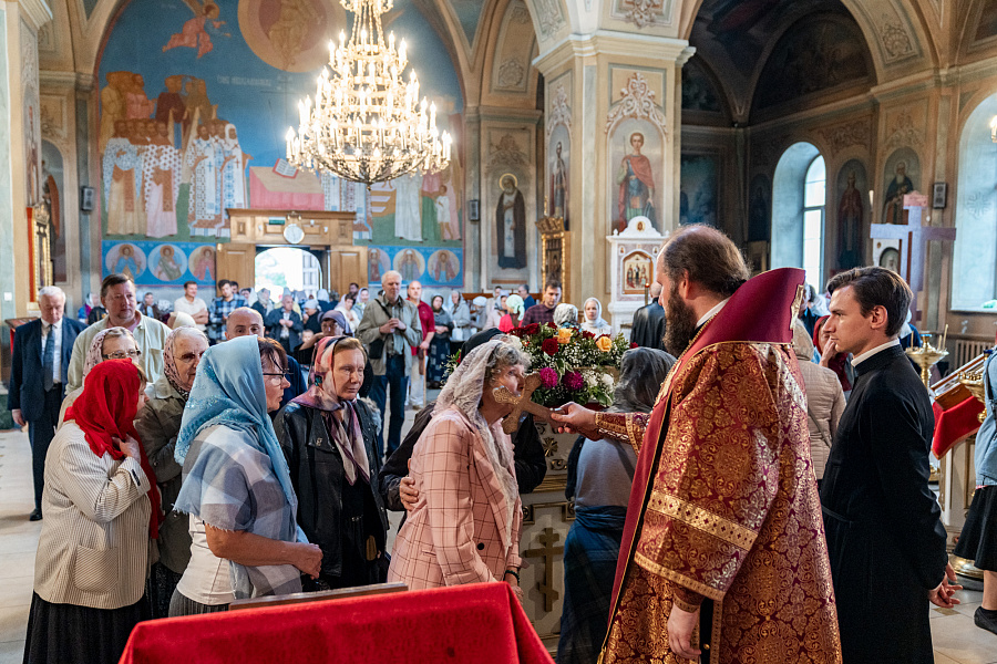 Архиерейское богослужение в храме мучеников Флора и Лавра села Ям г.о. Домодедово